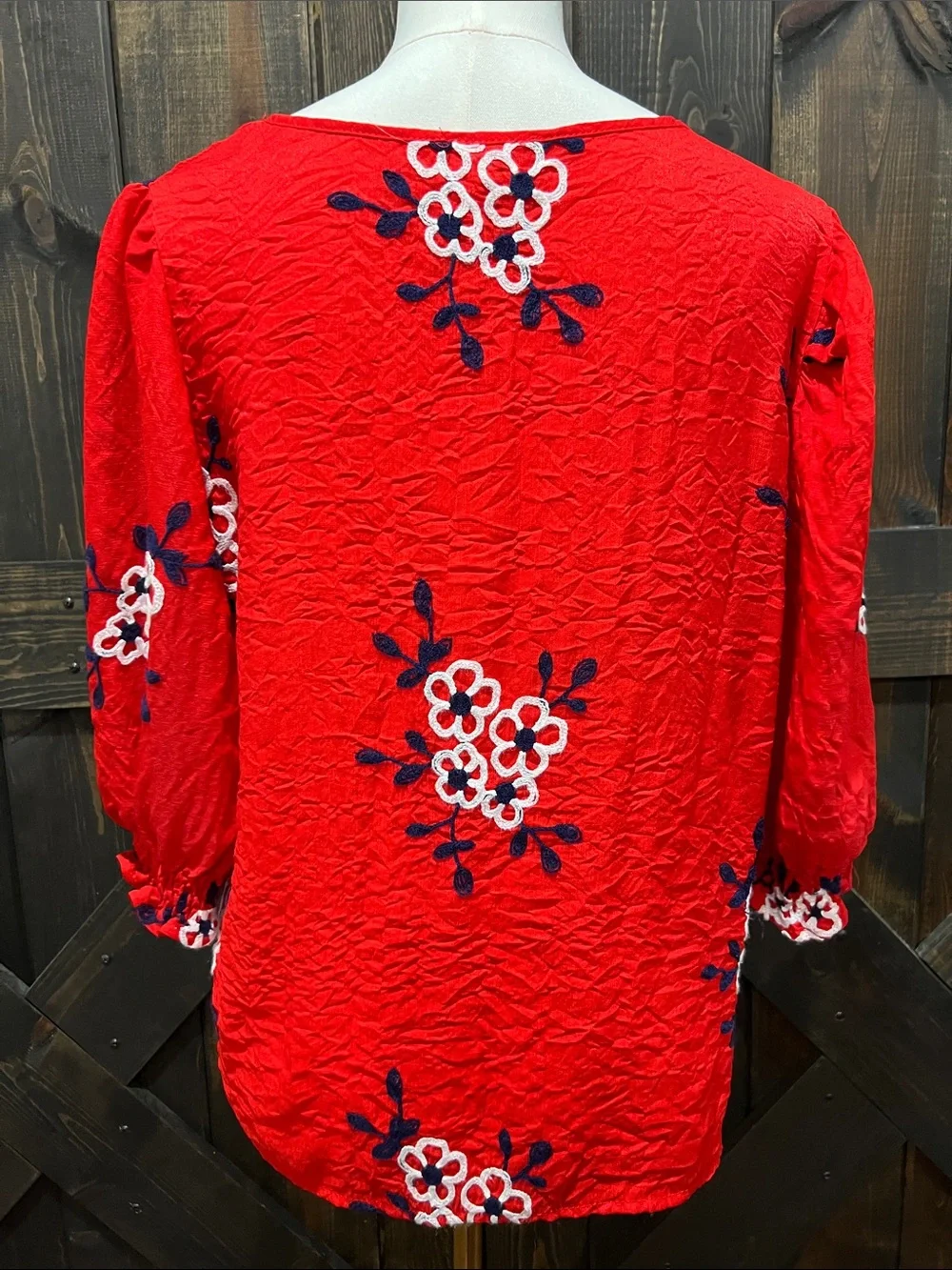 Anthropologie Kindred Red Floral Embroidered Crinkle Top L Gauze Puff Boho Chic